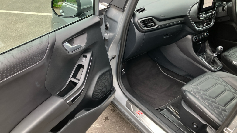 Ford Puma 1.0 EcoBoost Hybrid mHEV 155 ST-Line Vignale 5dr Petrol Hatchback